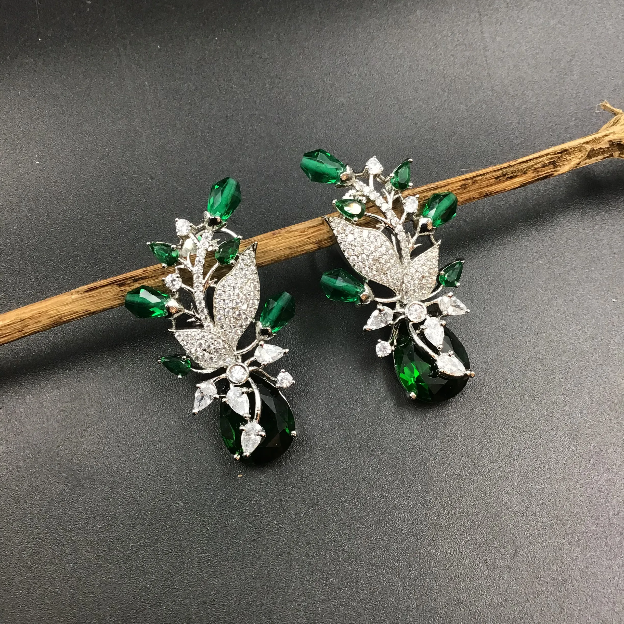Light Earring Zircon/AD Earring 6682-28