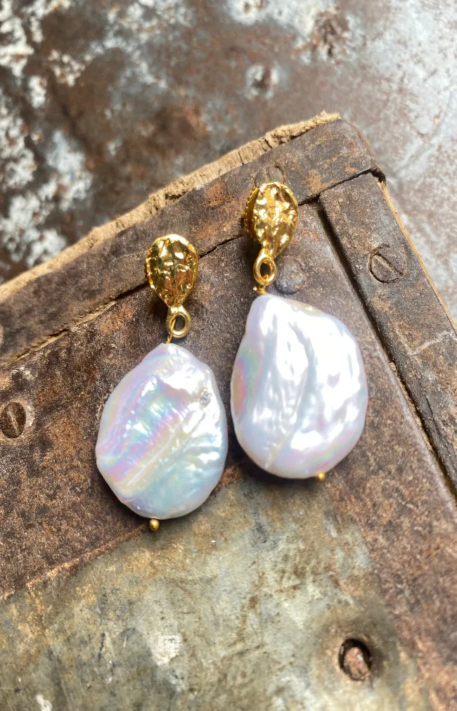 Lumiere Round Pearl Earrings