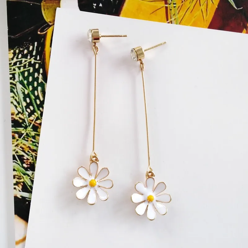 Small Daisy Flower Earrings