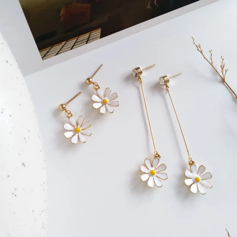 Small Daisy Flower Earrings