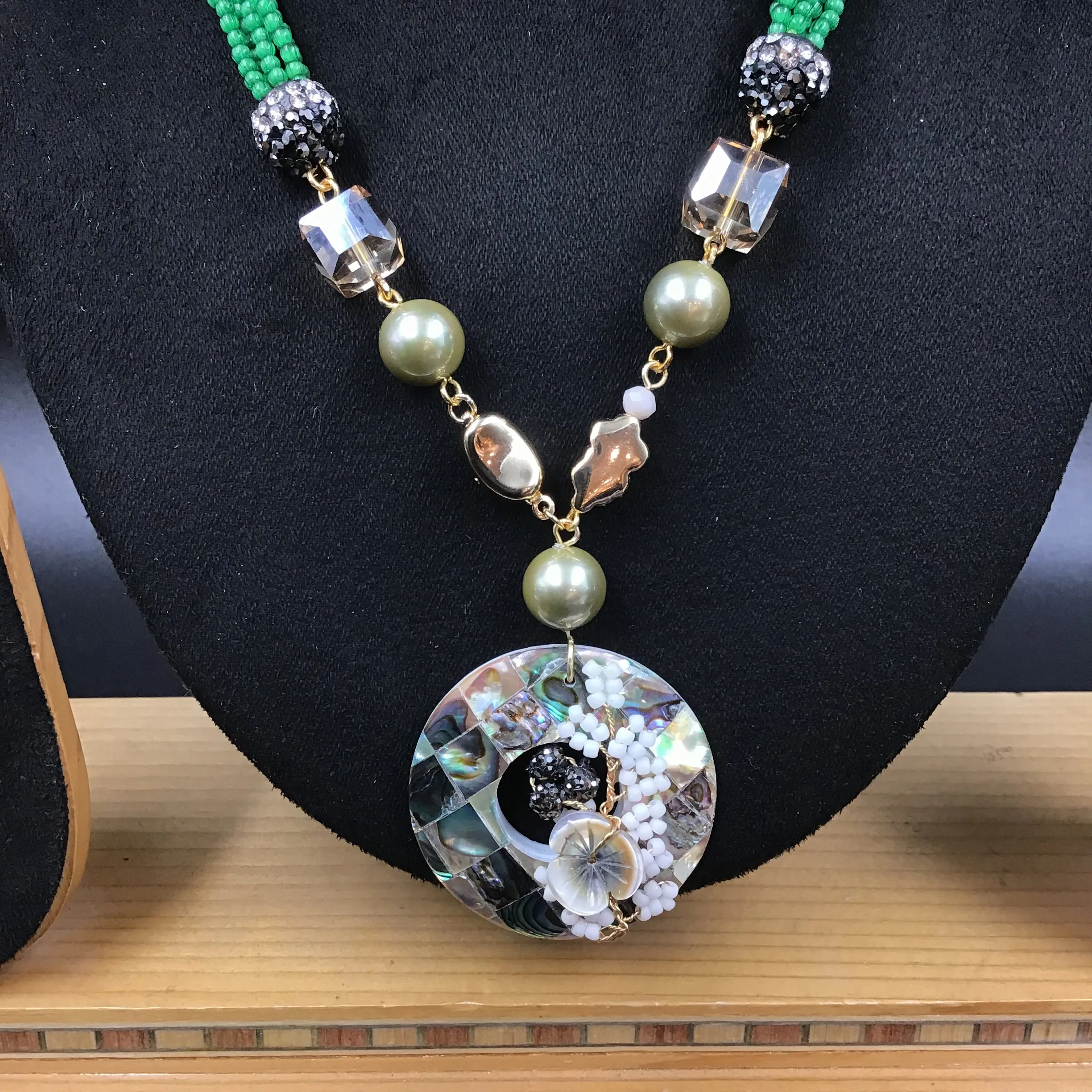 Stylish Pendant Set 3480-68