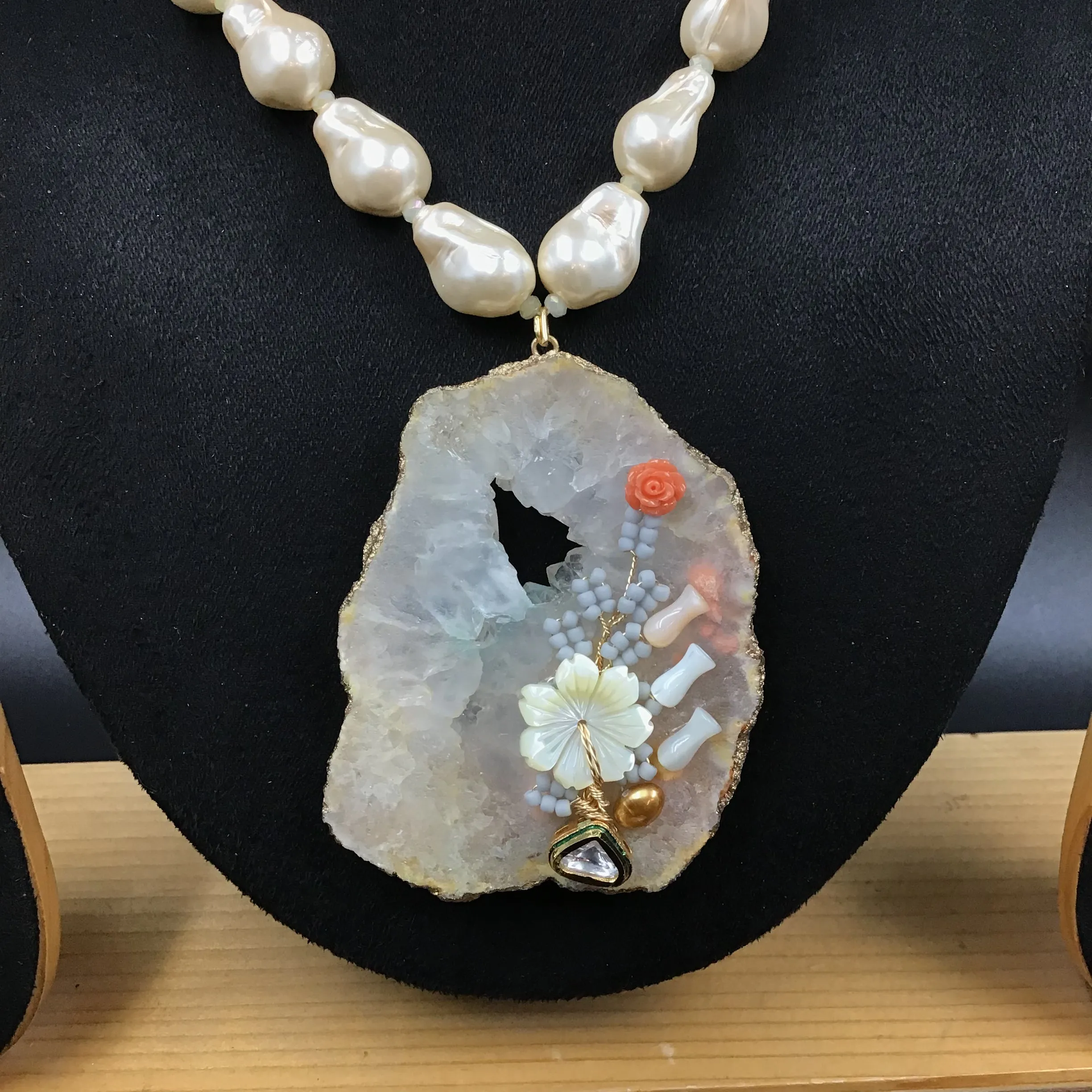 Stylish Pendant Set 3483-68