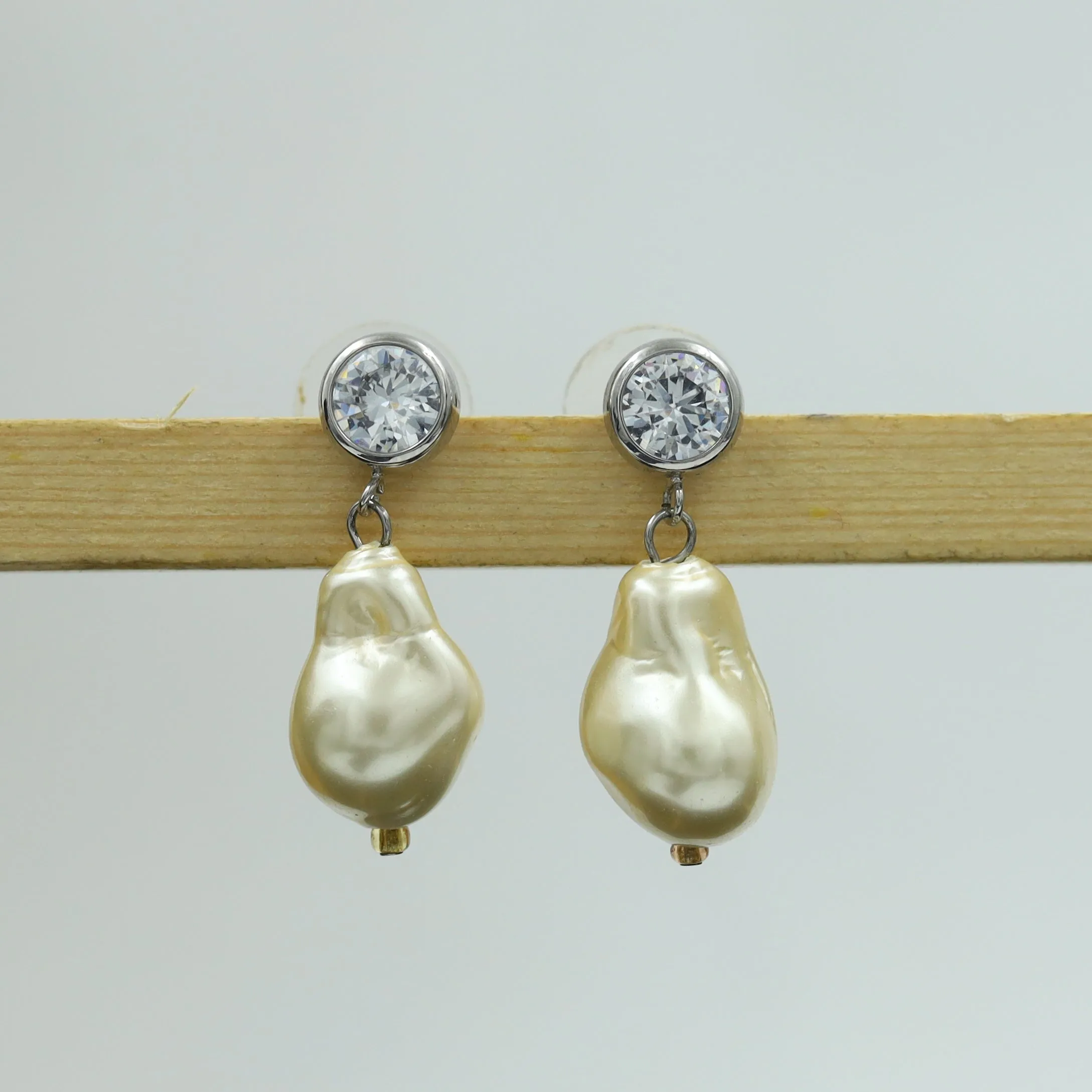 Stylish Pendant Set 3483-68
