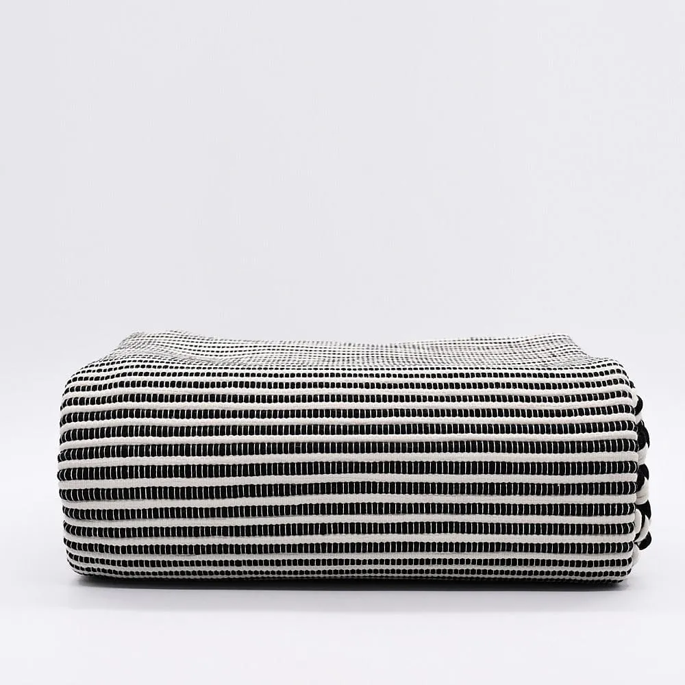 Tapis artisanal rayé Noir & Blanc 200x140