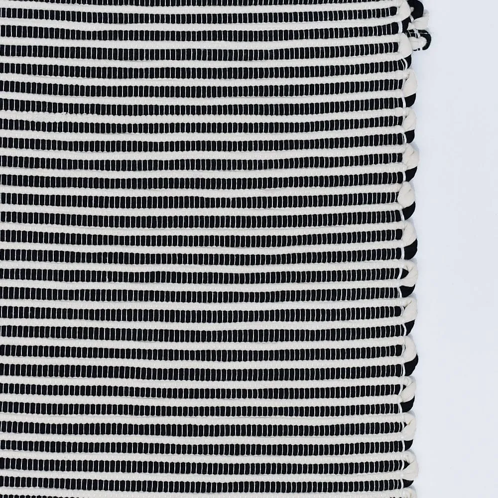 Tapis artisanal rayé Noir & Blanc 200x140