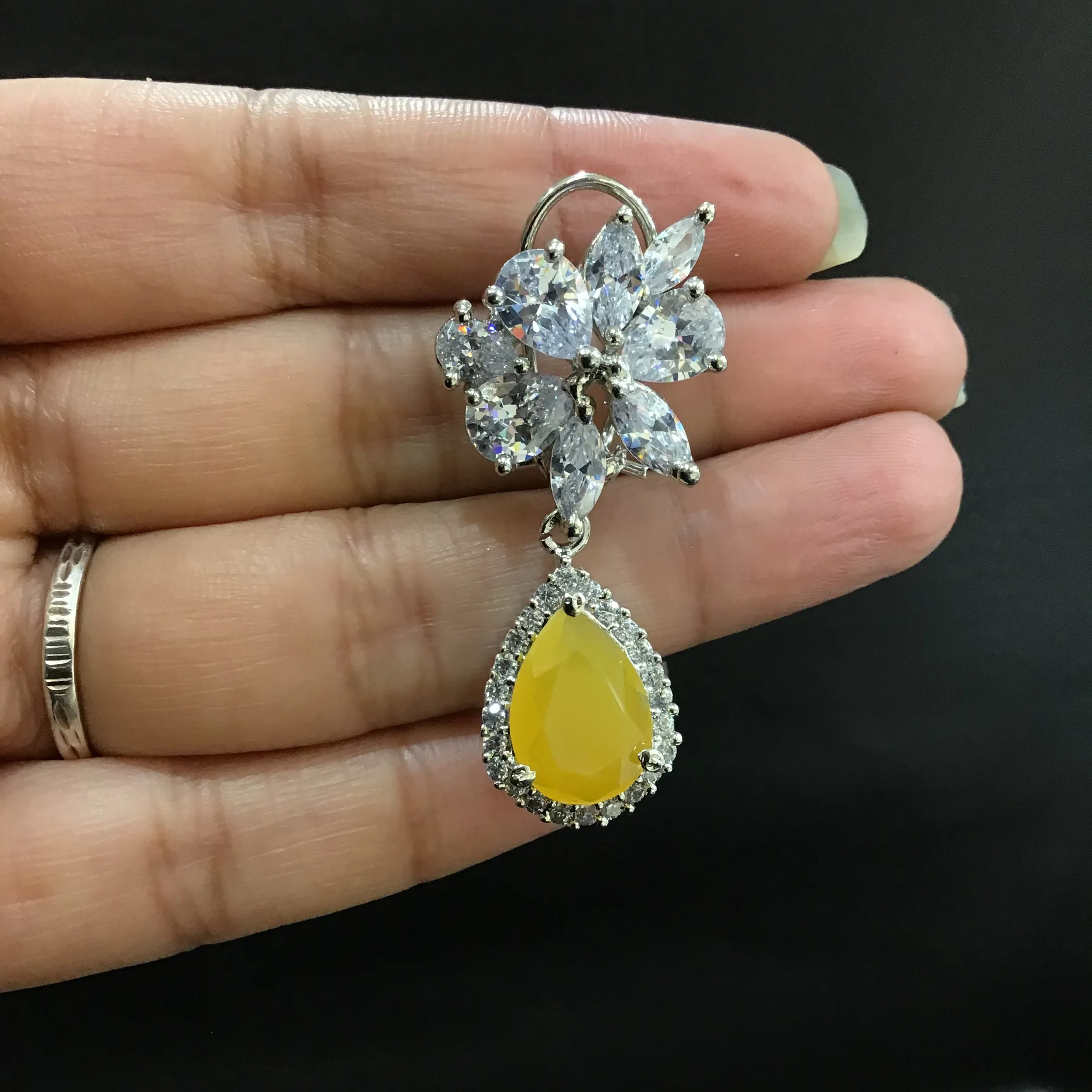 Zircon/AD Earring 1103-69